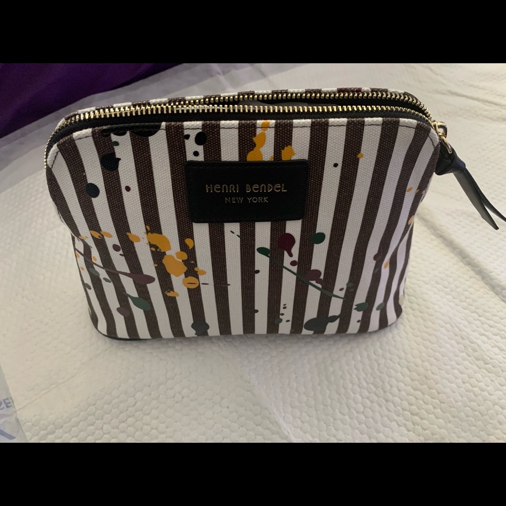 Cosmetic bag